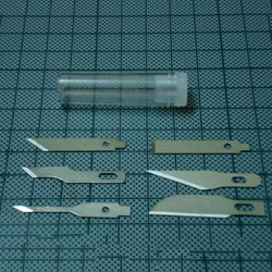 Нож-скальпель модель 309 с набором лезвий 6 шт